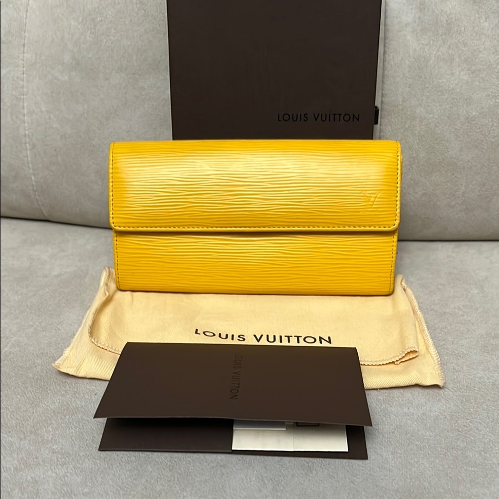 Louis Vuitton Yellow Women's Bag